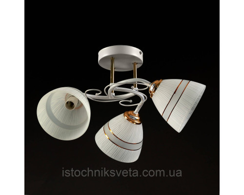 Потолочная люстра на три плафона белая SZ-19131-3 WT-FGD